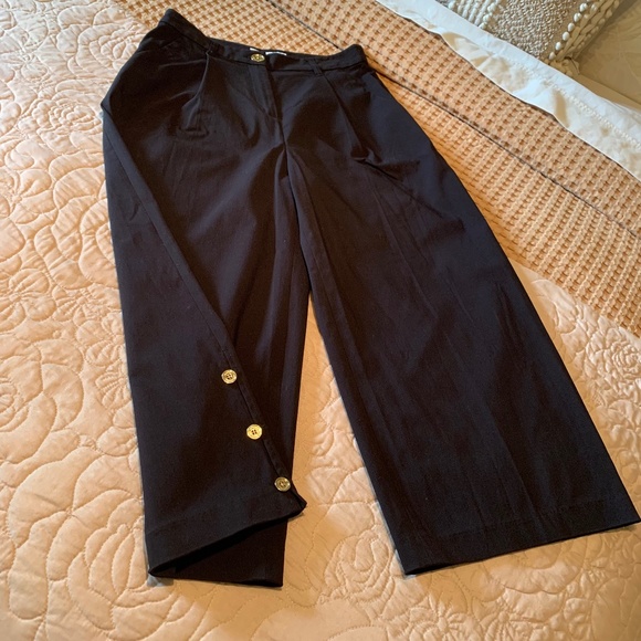 NWOT Celebrity Style Michael Kors Culottes Black Viscose Size 6 - Picture 1 of 15